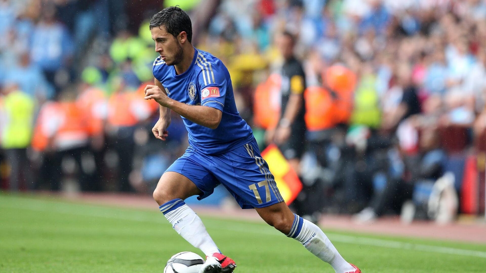 “南非羚羊队萨尔·巴赫闪耀赛场，带领球队迎接挑战”