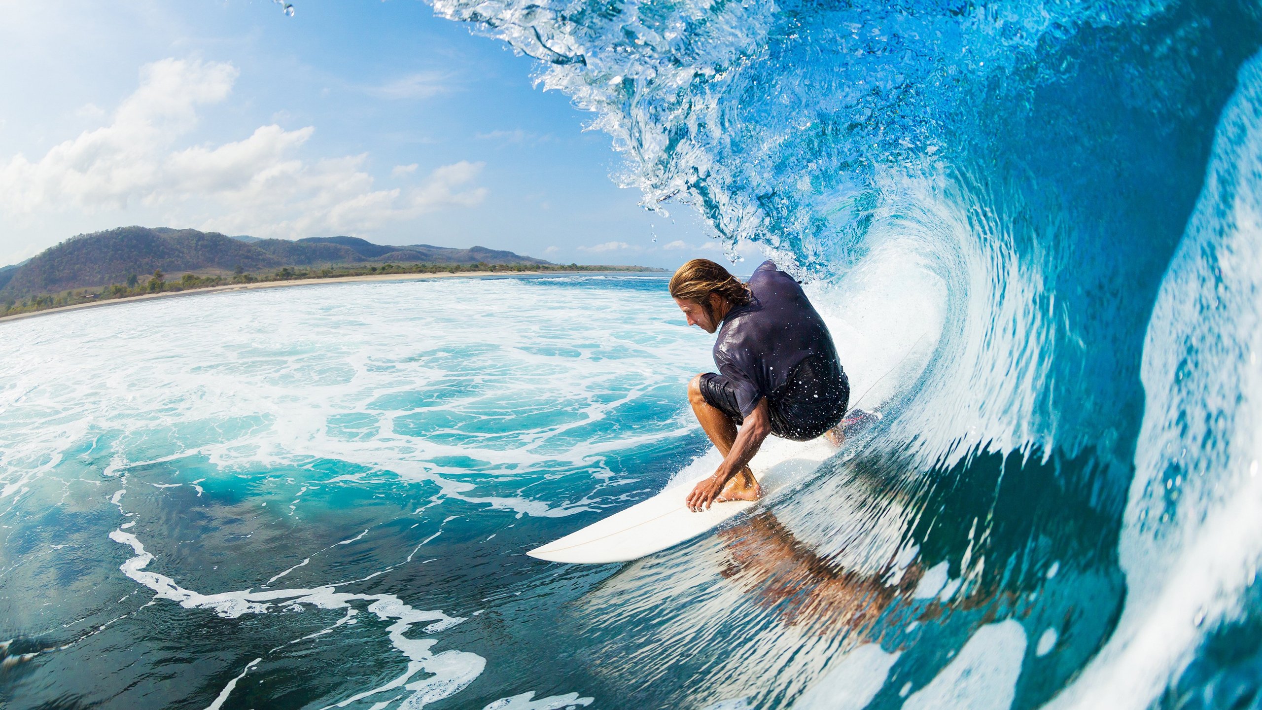 “胡利安·门德斯的突破与传球，助阿根廷美洲狮队攻守兼备”