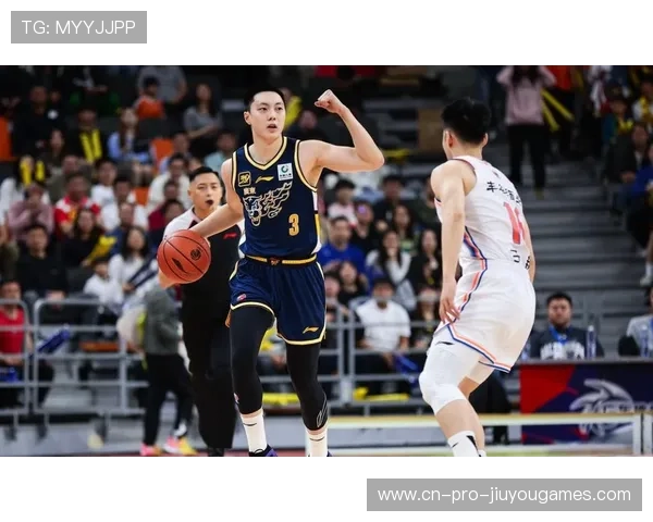 CBA广东连续抢断反击得手,主场节奏瞬间被点燃