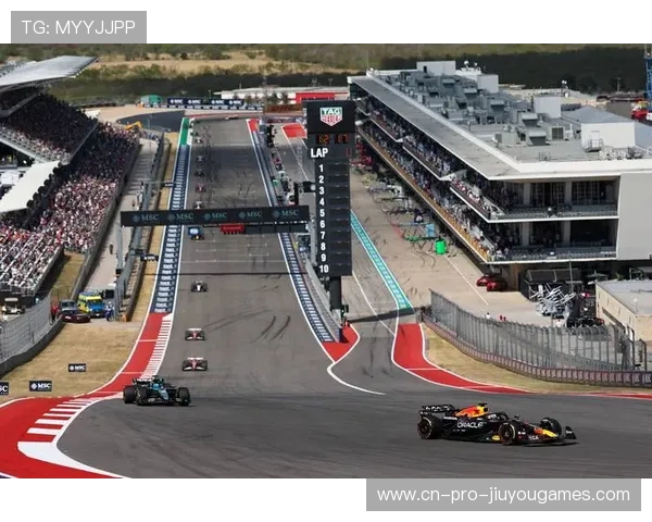 F1 冲刺赛：车手两圈内超四车